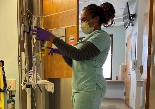 What Does a Registered Nurse (RN) Do? | Regis College